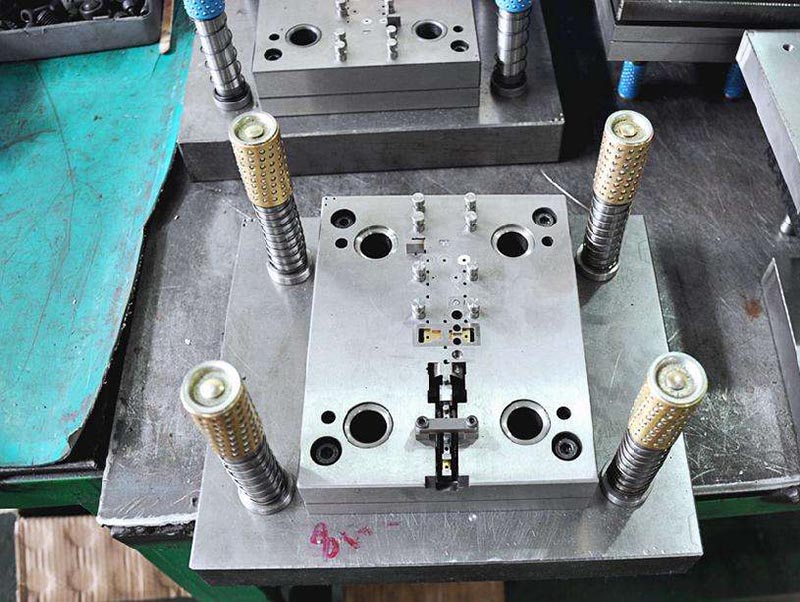 安阳模具制造-01