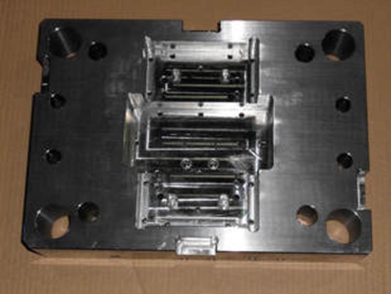 安阳精密塑料模-06